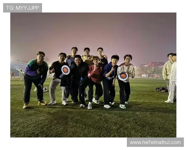 武汉飞盘队荣登全国团队协作排行榜首位展现卓越团队精神与实力 武汉飞盘队荣登全国团队协作排行榜首位展现卓越团队精神与实力