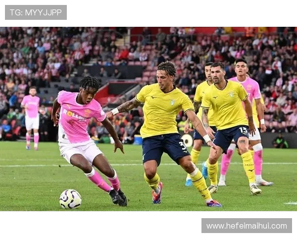 尤文图斯与拉齐奥激战成平局赛果引发球迷热议