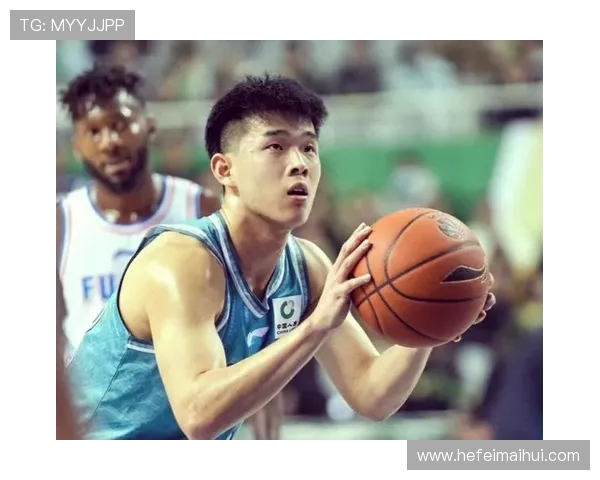 林葳：在繁华与宁静之间寻找自我与梦想的旅程